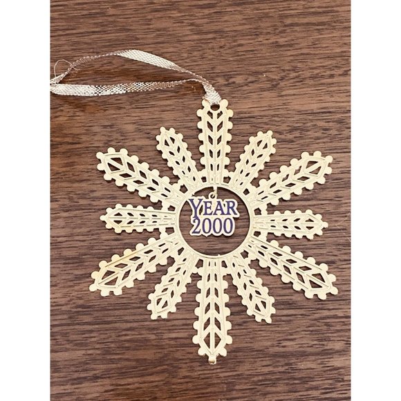 Brass Filigree Snowflake Year 2000 Ornament - Picture 1 of 3
